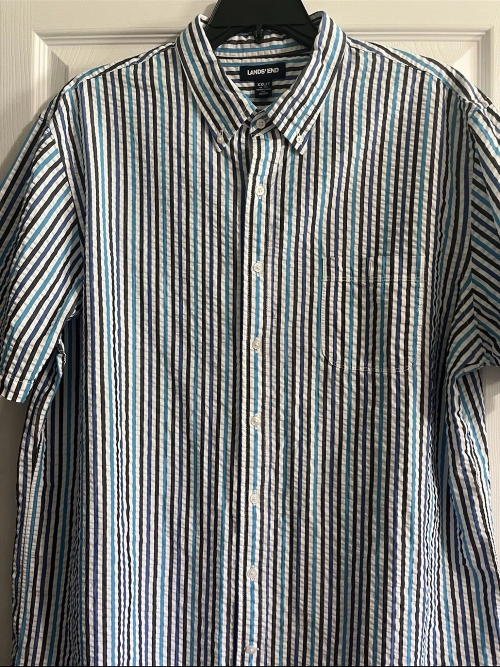 Lands' End Men’s Blue & White Striped Short-Sleeve Button-Down Shirt